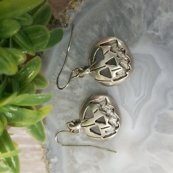 Jack O Lantern Earrings - Picture 1 of 4